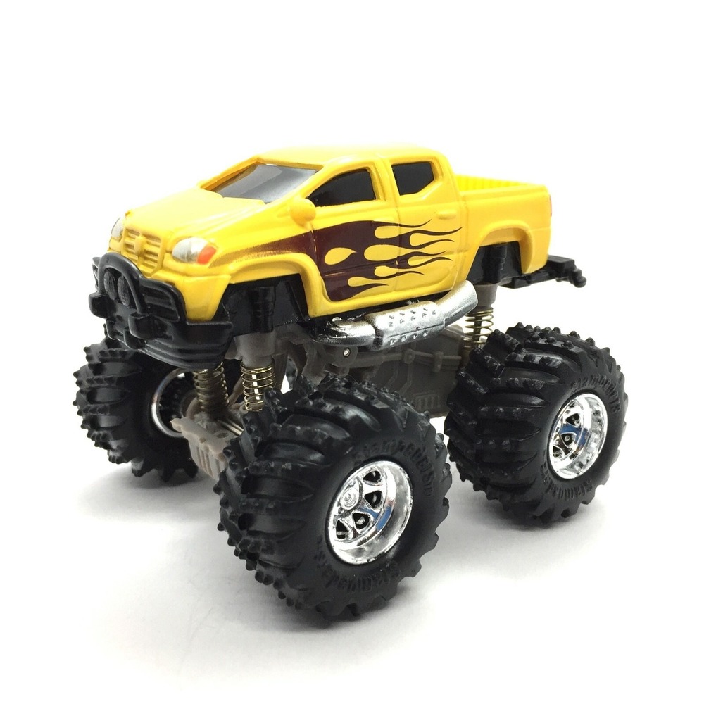 Muscle Machines Pull Back Hi-Rev Dodge 4x4 Lifted Truck 1/64 Working Suspension - Picture 2 of 8